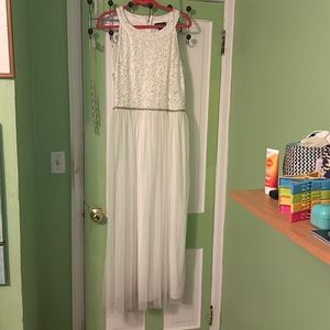 Wedding dress/formal gown